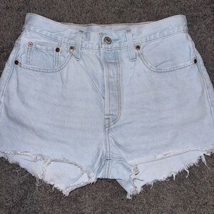 Levi’s 501 shorts W29